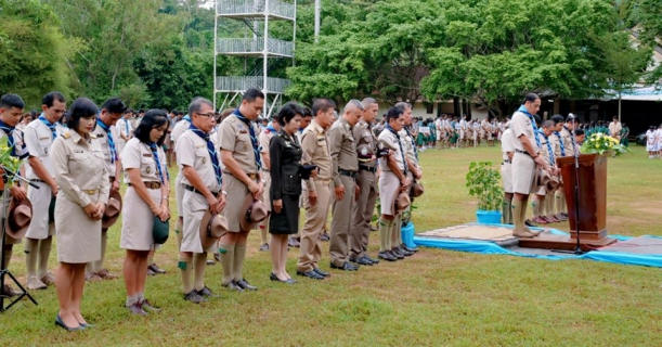 ไฟล์แนบ การประปาส่วนภูมิภาคสาขากระบี่ ร่วมพิธีวันสมเด็จพระมหาธีรราชเจ้า ประจำปี 2562 พร้อมสนับสนุนน้ำดื่มบรรจุขวดตราสัญลักษณ์ กปภ. เพื่อใช้ในกิจกรรม
