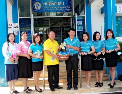ไฟล์แนบ การประปาส่วนภูมิภาคสาขากระบี่ ร่วมพิธีวันสมเด็จพระมหาธีรราชเจ้า ประจำปี 2562 พร้อมสนับสนุนน้ำดื่มบรรจุขวดตราสัญลักษณ์ กปภ. เพื่อใช้ในกิจกรรม