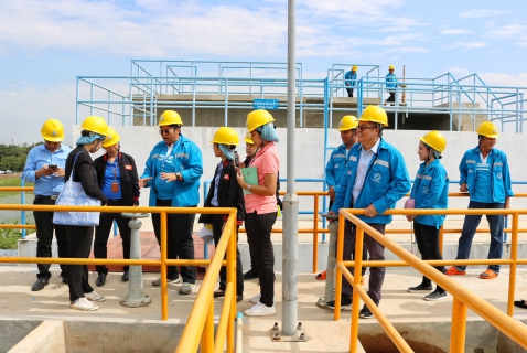 ไฟล์แนบ กปภ.สาขาปทุมธานี ให้การต้อนรับคณะเจ้าหน้าที่สำนักงานตรวจเงินแผ่นดินในการเข้าเยี่ยมชมระบบผลิตน้ำประปา