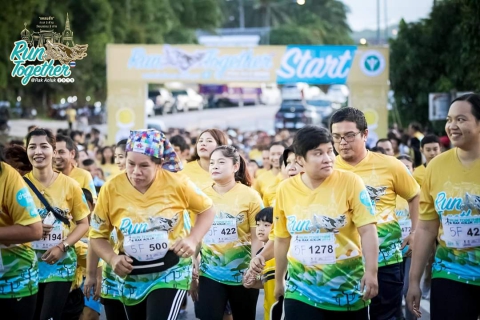ไฟล์แนบ การประปาส่วนภูมิภาคสาขาอ่าวลึก เข้าร่วมกิจกรรม run together rak aoluk 2019 และ มอบน้ำดื่มบรรจุขวดตราสัญลักษณ์ กปภ.