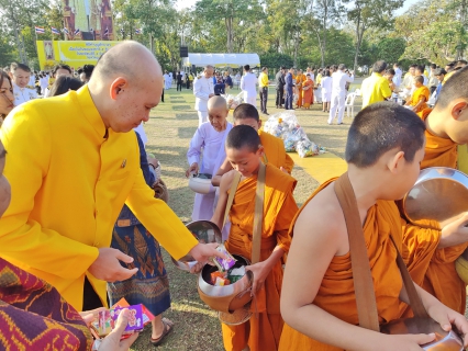 ไฟล์แนบ กปภ.สาขาอุบลราชธานี ร่วมพิธีทำบุญตักบาตร พิธีถวายพานพุ่มดอกไม้และถวายบังคม  เนื่องในวันพ่อแห่งชาติ ประจำปีพุทธศักราช 2562