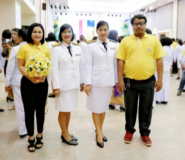 ไฟล์แนบ การประปาส่วนภูมิภาคสาขากระบี่ ร่วมพิธีถวายพานพุ่มดอกไม้และถวายบังคม เนื่องในวันคล้ายวันพระบรมราชสมภพของ พระบาทสมเด็จพระบรมชนกาธิเบศร มหาภูมิพลอดุลยเดชมหาราช บรมนาถบพิตร วันชาติ และวันพ่อแห่งชาติ