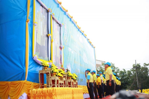 ไฟล์แนบ การประปาส่วนภูมิภาคสาขาชุมพร ร่วมให้การสนับสนุนน้ำดื่มบรรจุขวดตราสัญลักษณ์ กปภ.เนื่องในกิจกรรมจิตอาสาร่วมพัฒนาภูมิทัศน์แม่น้ำลำคลอง