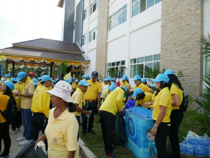 ไฟล์แนบ การประปาส่วนภูมิภาคสาขากระบี่ ร่วมกิจกรรมจิตอาสาพัฒนาปรับ ภูมิทัศน์ ทำความสะอาดลำน้ำ คูคลองและพัฒนาชุมชมที่อาศัยริมแม่น้ำ คูคลอง เนื่องในวันพ่อแห่งชาติและวันชาติ พร้อมออกหน่วยบริการแจกน้ำดื่มบรรจุขวดตราสัญลักษณ์ กปภ.แก่ผู้เข้าร่วมกิจกรรม