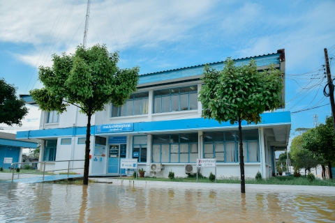 ไฟล์แนบ นายอดิศักดิ์ มรรคาเขตต์ ผู้จัดการการประปาส่วนภูมิภาคสาขาสุไหง โก-ลก พร้อมด้วยหัวหน้างานและพนักงานในสังกัด ให้การต้อนรับนายสฤษฎ์ อสนีจารึกจิต ผู้อำนวยการการประปาส่วนภูมิภาคเขต ๕