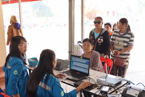 ไฟล์แนบ กปภ.สาขาเพชรบูรณ์ ออกรับชำระเงินค่าน้ำ และคำร้องขอติดตั้งประปา ณ วัดโพธิ์กลาง บ้านป่าแดง ต.ป่าเลา