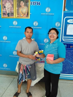 ไฟล์แนบ กปภ.สาขาจันดี จัดกิจกรรมแจกของที่ระลึกให้แก่ลูกค้าตามโครงการ จ่ายปุ๊บ-รับปั๊บ