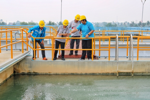 ไฟล์แนบ กปภ.สาขาปทุมธานี ให้การต้อนรับคณะเจ้าหน้าที่ บริษัท ไทยน้ำทิพย์ จำกัด ในการเข้าเยี่ยมชมระบบผลิตน้ำประปา