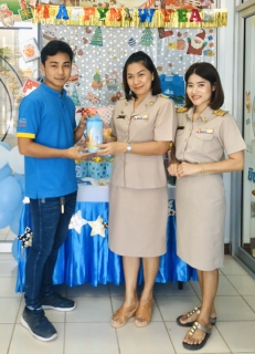 ไฟล์แนบ การประปาส่วนภูมิภาคสาขากระบี่ จัดกิจกรรมจ่ายปุ๊ป รับปั๊บจับบอลให้โชค แจกของที่ระลึก กปภ.แก่ผู้ขอติดตั้งและชำระค่าน้ำประปา