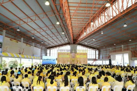 ไฟล์แนบ กปภ.สาขาระนอง นำน้ำดื่มบรรจุขวดร่วมกิจกรรมรับชมการถ่ายทอดพระราชพิธีเสด็จพระราชดำเนินเลียบพระนครโดยขบวนพยุหยาตราทางชลมารค เนื่องในการพระราชพิธีบรมราชาภิเษก พุทธศักราช 2562