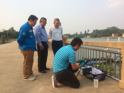 ไฟล์แนบ ศ.ดร.เสรี ศุภราทิตย์ อดีตผู้ว่าการการประปาส่วนภูมิภาค ร่วมกับ การประปาส่วนภูมิภาคสาขาสมุทรสงคราม ลงพื้นที่ตรวจสอบและเฝ้าระวังคุณภาพน้ำดิบจากแม่น้ำแม่กลอง