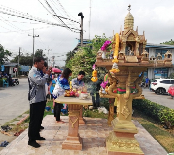ไฟล์แนบ กปภ.สาขาพัทยา จัดพิธีสักการะบูชาพระภูมิเจ้าที่ ศาลตายาย และพระแม่ธรณี เนื่องในวันสถาปนาการประปาส่วนภูมิภาคครบรอบ ๔๑ ปี 