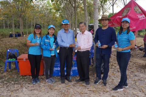 ไฟล์แนบ การประปาส่วนภูมิภาค สาขานาทวี ร่วมแจกน้ำดื่มบรรจุขวดตราสัญลักษณ์ กปภ. ในโครการเสริมสร้างสัมพันธ์ สันติสุข ประจำปี 2563