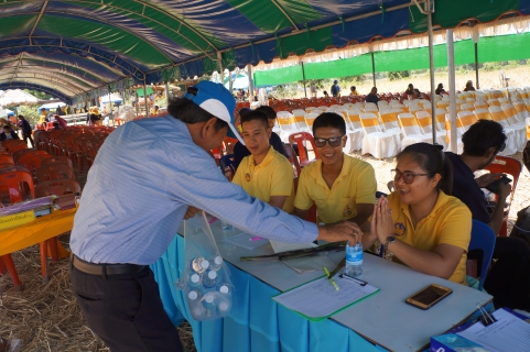 ไฟล์แนบ การประปาส่วนภูมิภาค สาขานาทวี ร่วมแจกน้ำดื่มบรรจุขวดตราสัญลักษณ์ กปภ. ในโครการเสริมสร้างสัมพันธ์ สันติสุข ประจำปี 2563