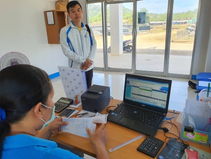 ไฟล์แนบ กปภ.สาขาภูเก็ต ลงพื้นที่รับชำระค่าน้ำประปานอกสถานที่ ณ สถานีผลิตน้ำบ้านบางโจ ตำบลศรีสุนทร อำเภอถลาง จังหวัดภูเก็ต