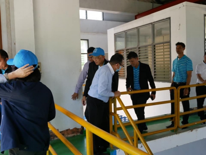 ไฟล์แนบ ผู้ว่าการการประปาส่วนภูมิภาค เดินทางมาตรวจเยี่ยม พร้อมมอบนโยบายการบริหารจัดการน้ำ รับฟังปัญหา ให้คำแนะนำในการบริหารความเสี่ยงและจัดการแหล่งน้ำดิบในช่วงฤดูแล้ง ณ การประปาส่วนภูมิภาคสาขากระบี่