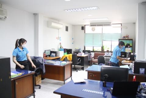 ไฟล์แนบ กปภ.ข.๘  Big cleaning Day ทำความสะอาดโต๊ะทำงาน และเช็ด น้ำยาฆ่าเชื้อเพื่อป้องกันการแพร่ระบาดของเชื้อไวรัสโคโรน่า 2019