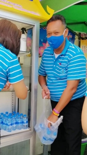 ไฟล์แนบ กปภ.สาขาระนอง ร่วมแบ่งปันน้ำใจใส่ตู้ปันสุขจังหวัดระนอง