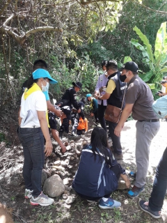 ไฟล์แนบ กปภ.สาขาเชียงราย ร่วมจัดทำฝายชะลอน้ำ ตามโครงการ "หทัยกก" จังหวัดเชียงราย