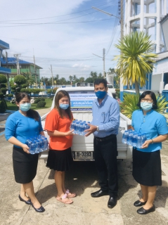 ไฟล์แนบ กปภ.สาขาสามพราน มอบน้ำดื่มบรรจุขวดให้กับ ที่ว่าการอำเภอสามพราน