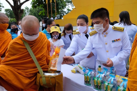 ไฟล์แนบ การประปาส่วนภูมิภาคสาขาภูเก็ต เข้าร่วมพิธีทำบุญตักบาตรข้าวสารอาหารแห้งพระสงฆ์ เนื่องในโอกาสวันเฉลิมพระชนมพรรษา สมเด็จพระนางเจ้าสิริกิติ์ พระบรมราชินีนาถ พระบรมราชชนนีพันปีหลวง 