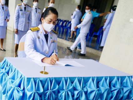 ไฟล์แนบ การประปาส่วนภูมิภาคสาขากระบี่ ร่วมพิธีทำบุญตักบาตรเพื่อถวายเป็นพระราชกุศลเฉลิมพระเกียรติ และลงนามถวายพระพรชัยมงคล สดุดีเฉลิมพระเกียรติถวายพระพรชัยมงคล เนื่องในโอกาสวันเฉลิมพระชนมพรรษาสมเด็จพระนางเจ้าสิริกิติ์ พระบรมราชินีนาถ พระบรมราชชนนีพันปีหลวง 12 สิงหาคม 2563 