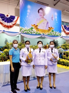 ไฟล์แนบ การประปาส่วนภูมิภาคสาขาทุ่งสง ร่วมถวายเครื่องราชสักการะ วางพานพุ่ม และจุดเทียนถวายพระพรชัยมงคล เนื่องในวโรกาสวันเฉลิมพระชนมพรรษา สมเด็จพระนางเจ้าสิริกิติ์ พระบรมราชินีนาถ พระบรมราชชนนีพันปีหลวง 