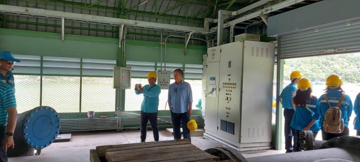 ไฟล์แนบ การประปาส่วนภูมิภาคสาขาน่าน โดยนายเรืองเดช ริกากรณ์ ผู้จัดการการประปาส่วนภูมิภาคสาขาน่าน พร้อมด้วยหัวหน้างานอำนวยการ, หัวหน้างานจัดเก็บรายได้ และพนักงานในสังกัด ดำเนินกิจกรรมศึกษาดูงาน ตามแผนงานเสริมส