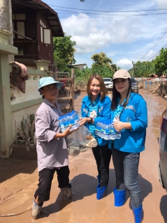 ไฟล์แนบ กปภ.สาขาน่าน นำโดยนายเรืองเดช ริกากรณ์ ผู้จัดการการประปาส่วนภูมิภาคสาขาน่าน ได้นำน้ำดื่มบรรจุขวดตราสัญลักษณ์ กปภ. มอบให้กับผู้ประสบอุทกภัย ณ บ้านกลางเวียง ต.กลางเวียง อ.เวียงสา จ.น่าน ในวันที่ 25 สิงห
