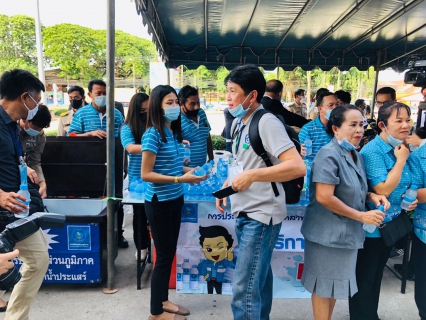 ไฟล์แนบ กปภ.สาขาปากน้ำประแสร์ ให้การต้อนรับคณะนายกรัฐมนตรี และสนับสนุนน้ำดื่มบรรจุขวดตราสัญลักษณ์ กปภ. ณ ตลาดสินค้าครบวงจร เทศบาลบ้านเพ