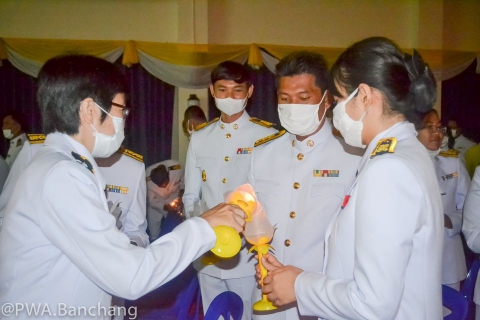 ไฟล์แนบ สาขาบ้านฉาง ร่วมพิธีน้อมรำลึกในพระมหากรุณาธิคุณ ในหลวง ร.๙