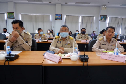 ไฟล์แนบ กปภ.ข.3 และ กปภ.สาขาสมุทรสงคราม ให้การต้อนรับรองนายกรัฐมนตรีลงพื้นที่สมุทรสงครามวางแผนพัฒนาแก้มลิงทุ่งหินเพิ่มแหล่งน้ำอุปโภคบริโภคช่วยเหลือประชาชน