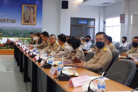 ไฟล์แนบ กปภ.ข.3 และ กปภ.สาขาสมุทรสงคราม ให้การต้อนรับรองนายกรัฐมนตรีลงพื้นที่สมุทรสงครามวางแผนพัฒนาแก้มลิงทุ่งหินเพิ่มแหล่งน้ำอุปโภคบริโภคช่วยเหลือประชาชน