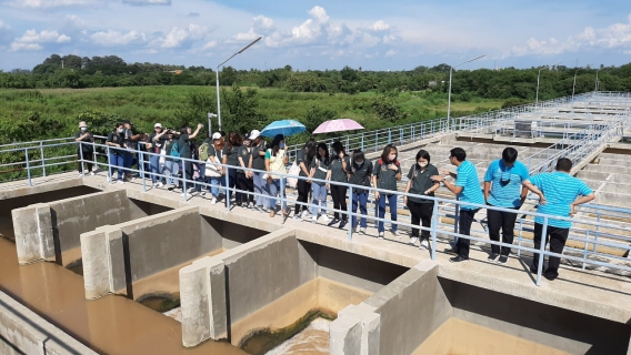 ไฟล์แนบ นักศึกษาภาควิชาเคมี คณะวิทยาศาสตร์ มหาวิทยาลัยศิลปากร ศึกษาดูงาน สถานีผลิตน้ำโพธาราม