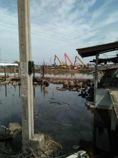 ไฟล์แนบ พร้อมช่วยทุกเมื่อ กปภ. ส่งมอบน้ำสะอาดให้แก่ผู้ประสบภัยจากเหตุท่อก๊าซระเบิด