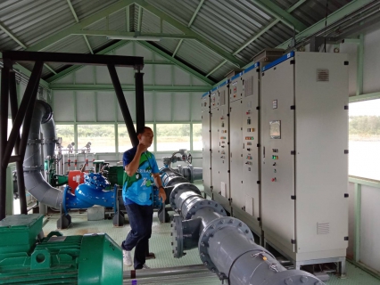 ไฟล์แนบ ผู้จัดการการประปาส่วนภูมิภาค สาขาตะกั่วป่า พร้อมด้วยพนักงานในสังกัด ลงพื้นที่ตรวจเช็ค PCV (วาล์วอัตโนมัติ) ของเครื่องสูบน้ำดิบบริเวณโรงสูบน้ำแรงต่ำขุมเหมืองโคกเคียน ร่วมกับ บริษัท ยูเอชเอ็ม จำกัด (UHM