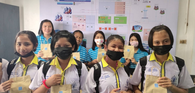 ไฟล์แนบ กปภ.สาขาภูเก็ต ให้การต้อนรับคณะนักเรียนที่มาศึกษาดูงานจากโรงเรียนบ้านสามกอง (ขุนวิเศษนุกูลกิจอุทิศ)