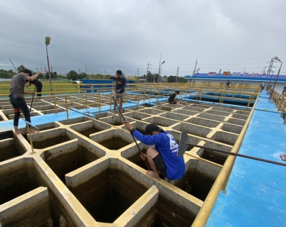 ไฟล์แนบ การประปาส่วนภูมิภาค(กปภ.)สาขาอรัญประเทศนำโดยนายสกล ถุงทรัพย์ ผจก.กปภ.สาขาอรัญประเทศ มอบหมายให้หัวหน้างานและพนักงานในสังกัดงานผลิต ร่วมกันล้างถังตกตะกอน ประจำเดือน พฤศจิกายน 2563