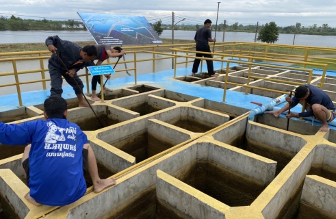 ไฟล์แนบ การประปาส่วนภูมิภาค(กปภ.)สาขาอรัญประเทศนำโดยนายสกล ถุงทรัพย์ ผจก.กปภ.สาขาอรัญประเทศ มอบหมายให้หัวหน้างานและพนักงานในสังกัดงานผลิต ร่วมกันล้างถังตกตะกอน ประจำเดือน พฤศจิกายน 2563