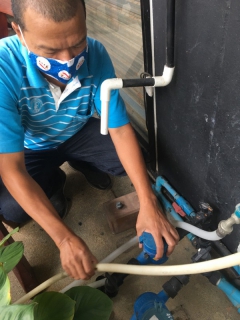 ไฟล์แนบ การประปาส่วนภูมิภาคสาขาภูเก็ต จัดทีมลงพื้นที่ตรวจสอบมาตรวัดน้ำ ณ บริเวณบ้านผู้ใช้น้ำ ต.รัษฎา อ.เมืองภูเก็ต จ.ภูเก็ต 