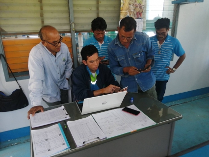 ไฟล์แนบ การประปาส่วนภูมิภาคสาขาบางสะพาน ร่วมกัน OJT ( On the Job Training ) ทบทวนความรู้ความเข้าใจในการบำรุงรักษาเครื่องจ่ายสารเคมี และ ลงข้อมูลคุณภาพน้ำในระบบ OIS ผ่านโทรศัพท์มือถือ