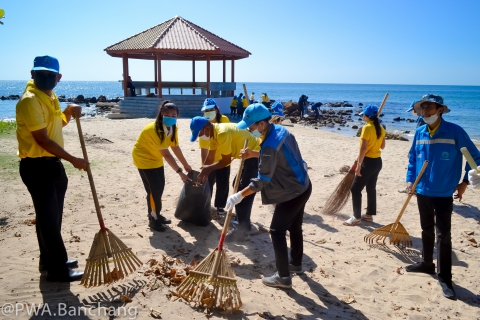 ไฟล์แนบ กปภ.บ้านฉาง ร่วมกิจกรรมจิตอาสาพัฒนา ปรับปรุงภูมิทัศน์ ชายหาดพลา