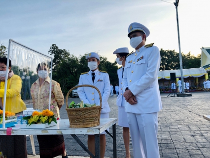 ไฟล์แนบ กปภ.สาขาอุบลราชธานี ร่วมพิธีทำบุญตักบาตร พิธีวางพานพุ่มและพิธีถวายบังคม  เนื่องในวันชาติ และวันพ่อแห่งชาติ ประจำปีพุทธศักราช 2563