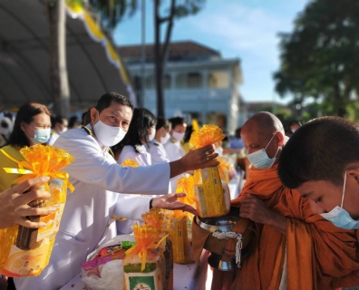 ไฟล์แนบ กปภ.สาขาภูเก็ต เข้าร่วมพิธีทำบุญตักบาตร เพื่อถวายเป็นพระราชกุศลเนื่องในวันคล้ายวันพระราชสมภพพระบาทสมเด็จพระบรมชนกาธิเบศร มหาภูมิพลอดุลยเดชมหาราช บรมนาถบพิตร วันชาติ และวันพ่อแห่งชาติ 5 ธันวาคม 2563  