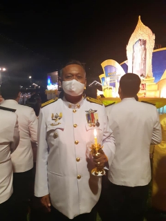 ไฟล์แนบ กปภ.สาขาระนอง ร่วมกิจกรรมเดินเฉลิมพระเกียรติเทิดไท้ราชวงศ์จักรี และจุดเทียนสดุดีพระเกียรติคุณ น้อมรำลึกในพระมหากรุณาธิคุณ พร้อมร่วมสนับสนุนน้ำดื่มบรรจุขวดตราสัญลักษณ์ กปภ.