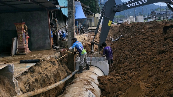 ไฟล์แนบ การประปาส่วนภูมิภาคสาขาตะกั่วป่า ออกให้บริการซ่อมท่อแตกท่อรั่ว เพื่อลดอัตราต้ำสูญเสีย