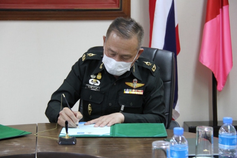 ไฟล์แนบ กปภ.ข.7 และกปภ.สาขาสกลนคร จัดพิธีลงนามรับมอบระบบประปาค่ายกฤษณ์สีวะรา อ.เมือง จ.สกลนคร 