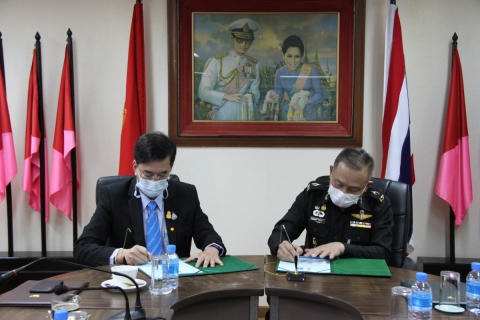 ไฟล์แนบ กปภ.ข.7 และกปภ.สาขาสกลนคร จัดพิธีลงนามรับมอบระบบประปาค่ายกฤษณ์สีวะรา อ.เมือง จ.สกลนคร 