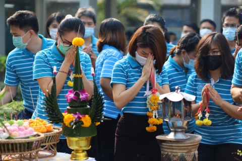 ไฟล์แนบ กปภ.ข.7 ทำพิธีบวงสรวงพระแม่ธรณี ศาลพระภูมิเจ้าที่ และเจริญพระพุทธมนต์ ถวายภัตตาหารเพล เนื่องในวันคล้ายวันสถาปนา กปภ. ครบรอบ 42 ปี
