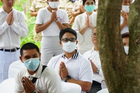 ไฟล์แนบ กปภ.สาขาภูเก็ต  เข้าร่วมโครงการบูรณะปรับปรุงศาลหลักเมืองจังหวัดภูเก็ต (เมืองใหม่)  พิธีพลีไม้ ต้นมะขาม เพื่อใช้เป็นส่วนประกอบในการจัดสร้างองค์เสาหลักเมือง